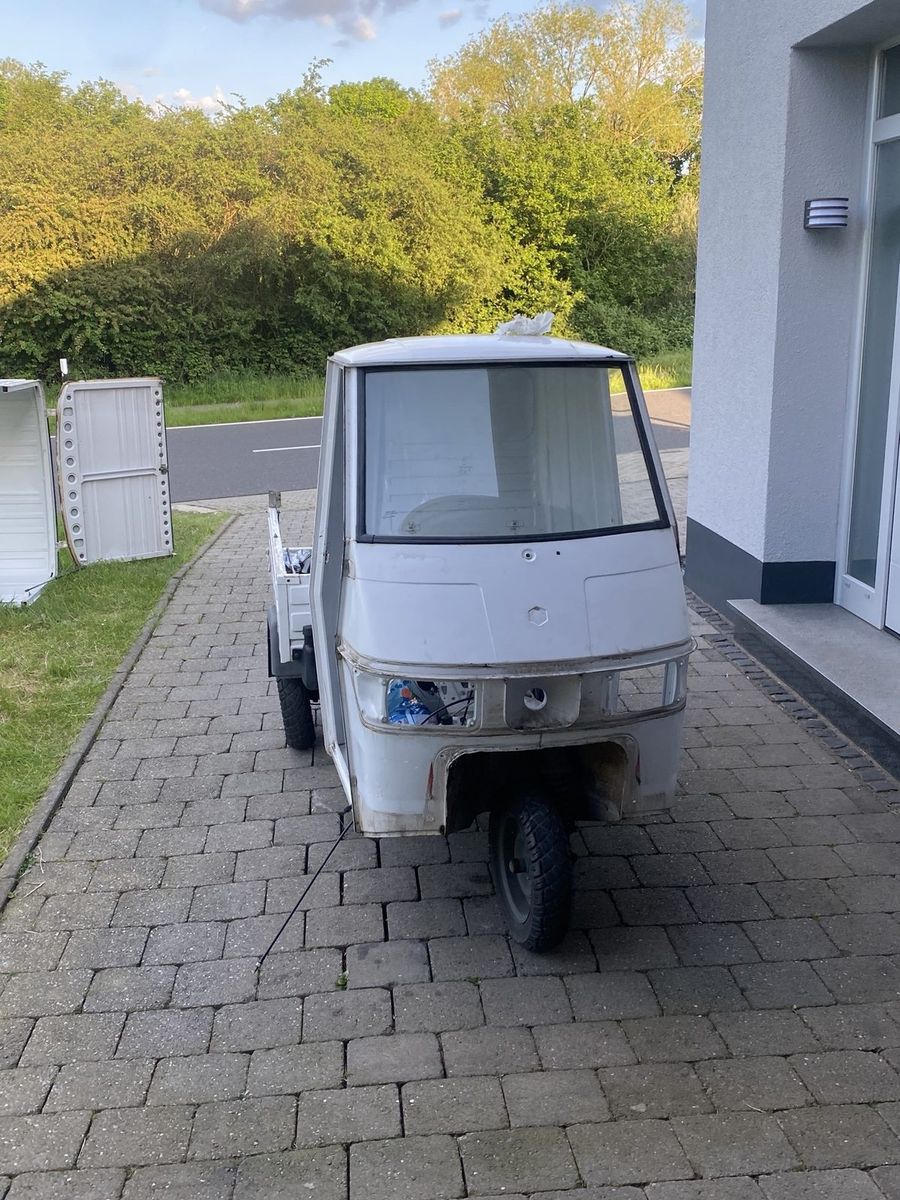 Ape ohne Koffer vor dem Umbau